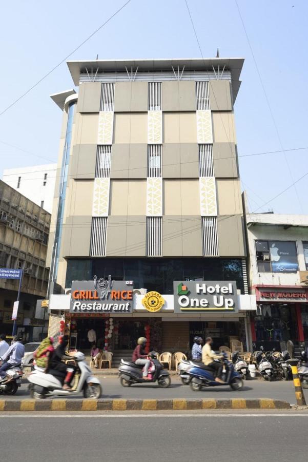 Hotel One Up Ахмедабад Экстерьер фото